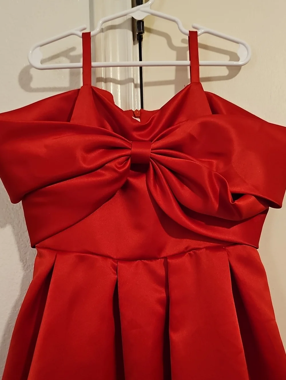 N/A elegant red